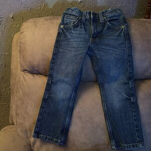 Little boy Wrangler 20X only worn twice. No imperfections at all.